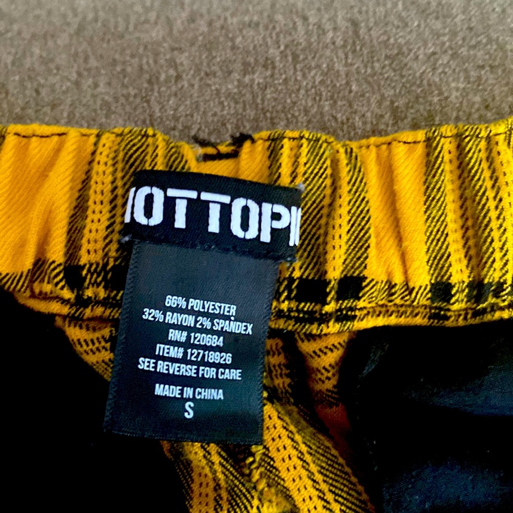 Gold and black plaid small pants